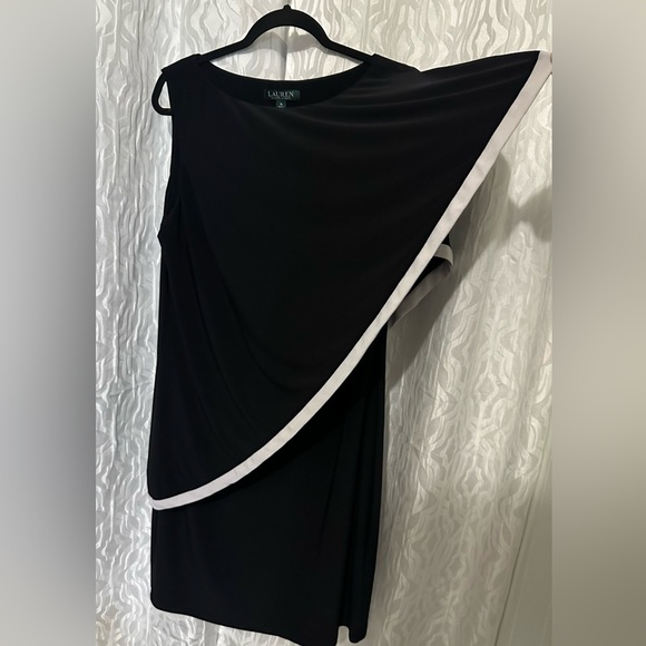 Ralph Lauren black Size 16 high low covering, white lining front to back - Picture 2 of 10